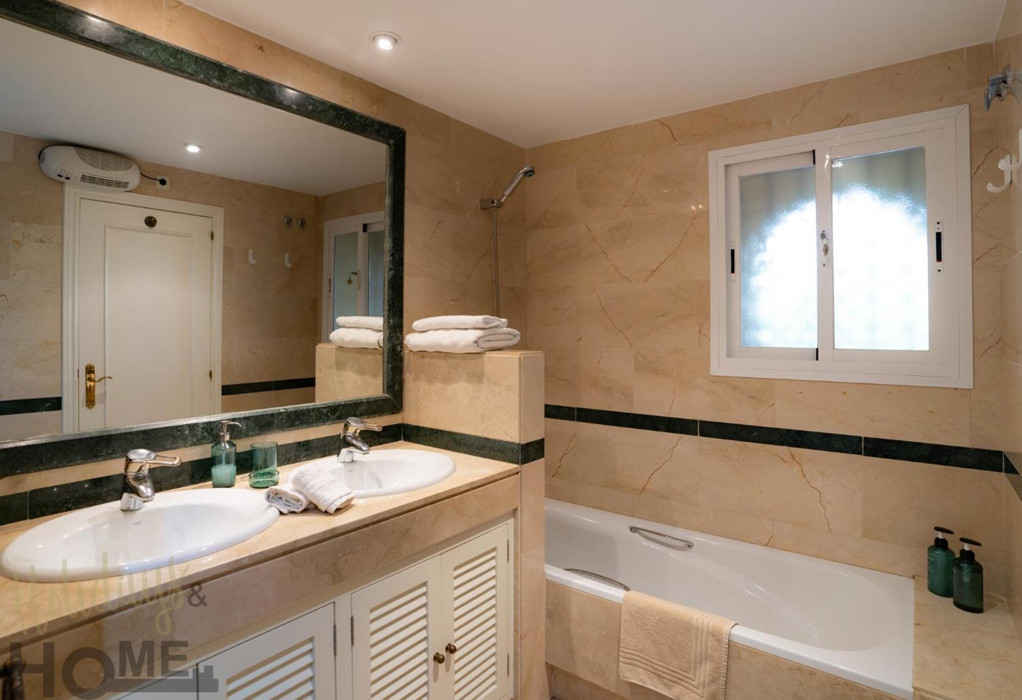 Hacienda Playa Elviria 300 M Playa,Jardin , 2 Hab ,Marbella Apartment Bagian luar foto